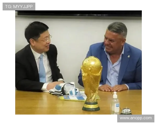 阿足协主席塔皮亚被限制出境